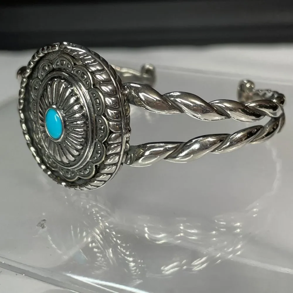Carolyn
Pollack Turquoise Bangle Bracelet - Picture 2 of 8
